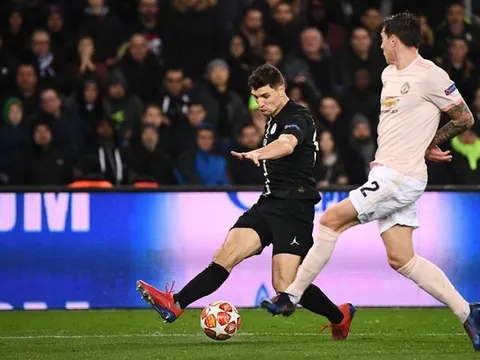 NÓNG! 'Fan cứng' Man Utd phá vỡ im lặng về việc đến Anh