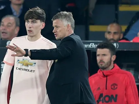 HLV Solskjaer: "So sánh Garner với Carrick là điều không công bằng"