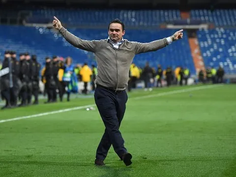 Marc Overmars muốn quay trở lại mái nhà xưa
