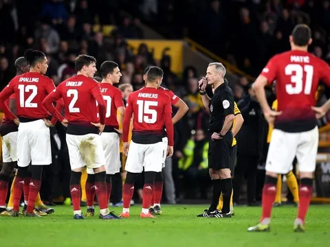 Thua Wolves, Man Utd chiếm lợi thế không nhỏ trước Barcelona