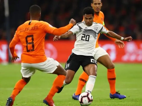 Đức ghi 3 bàn vào lưới Hà Lan, Van Dijk bị so sánh với Lovren