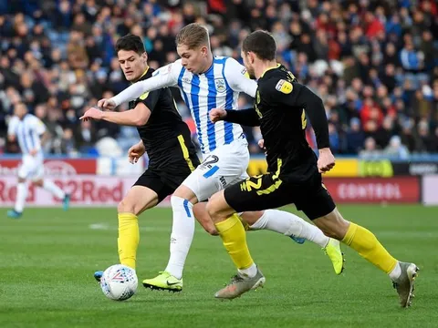'Đẳng cấp khác biệt' - fan Huddersfield phát cuồng vì sao Arsenal