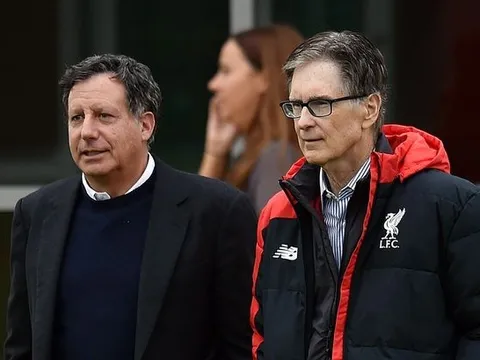 NÓNG! Chủ tịch Liverpool cảnh báo các đối thủ tại Premier League