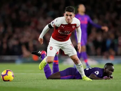 Thầy cũ muốn lôi kéo trụ cột của Arsenal