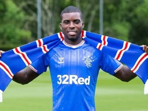 Sao trẻ The Kop hào hứng với cơ hội chơi bóng dưới quyền huyền thoại