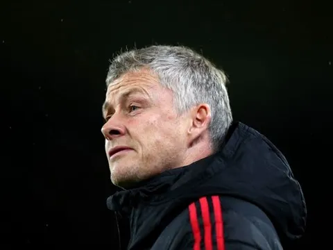 Tiết lộ: Solskjaer 'sấy' cầu thủ M.U, nhắc đến Mourinho sau 2 trận thua