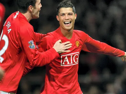 Xếp hạng 10 hat-trick ấn tượng nhất của Ronaldo: Lần đầu trong màu áo M.U
