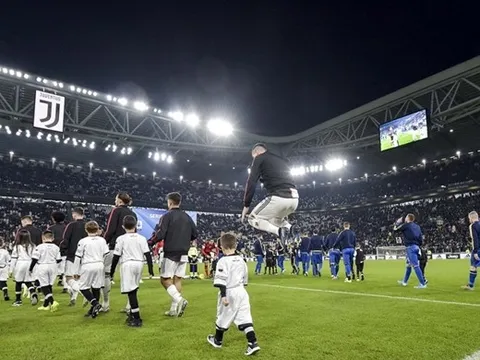 Ronaldo lập cú đúp, Juventus nhẹ nhàng đánh bại Parma ở Allianz Stadium