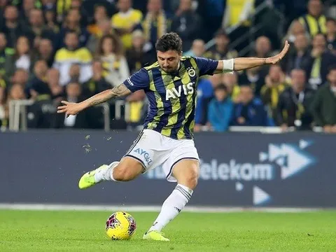 Hiện tượng Super Lig nhận được sự quan tâm từ bộ đôi nước Anh