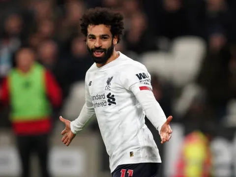 Mo Salah rực sáng, Liverpool nghiền nát 'con mồi' cuối cùng tại Premier League