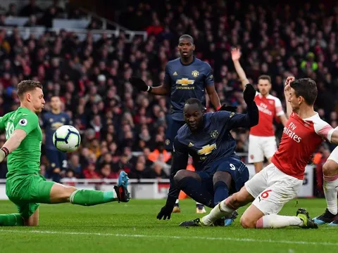 3 'điểm 8' then chốt giúp Emery đánh bại Solskjaer