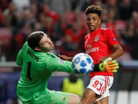 Fan Quỷ đỏ: "Mua ngay cậu ấy, một Paul Pogba mới"