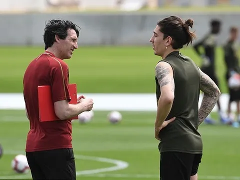 Arsenal báo tin vui cho CĐV khi vừa đến Dubai