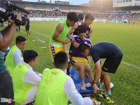 HLV Hà Nội: "Tôi hỏi Đình Trọng nói là xoay thì khực 1 cái, phải chờ bác sĩ"