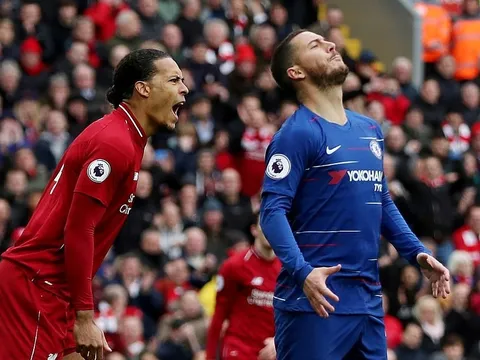 Mohamed Salah rực sáng trong ngày vận đen đeo bám Eden Hazard