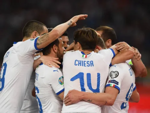 10 phút 'bật' chế độ hủy diệt, Azzurri khiến Hy Lạp đại bại