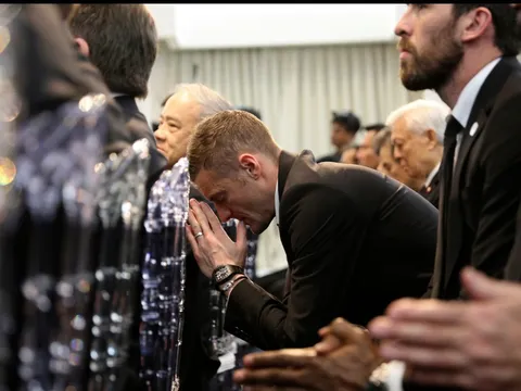 100 ngày mất của chủ tịch Vichai, Leicester đáp lời tri ân khá cảm động