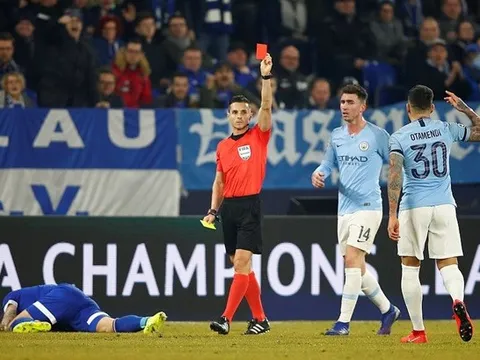 "Tội đồ" của Man City thể hiện ra sao trước Schalke ?