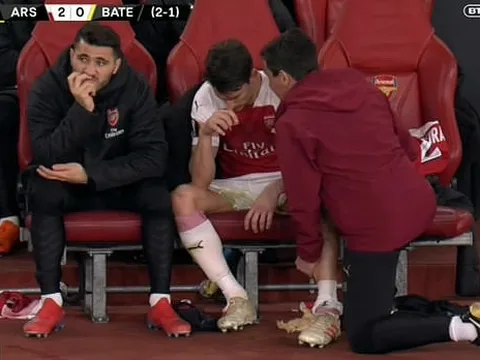 NÓNG: Arsenal tiếp tục bị ám ảnh với tổn thất ở hàng phòng ngự