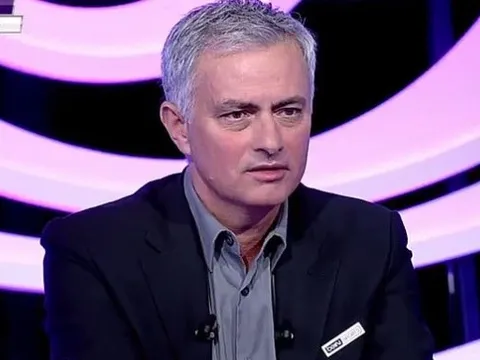 "Bán nước bọt" mới đúng là nghề của Mourinho!
