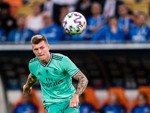Kroos lập siêu phẩm phạt góc, Real Madrid tiến vào chung kết Siêu cúp Tây Ban Nha