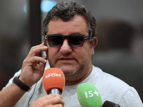 Từ chối làm 1 điều, Man Utd mất Haaland vào tay Dortmund trong tích tắc