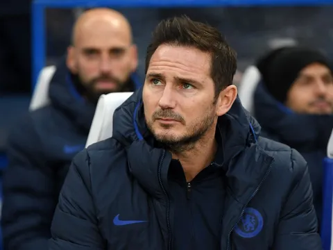 Lampard đã làm 1 điều với các học trò ngay sau trận hòa Brighton