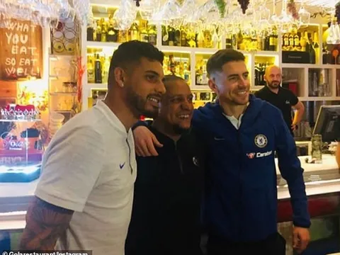 Trở lại top 4, hai sao Chelsea ăn mừng cùng huyền thoại Real Madrid