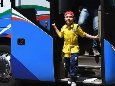 Chùm ảnh: Đội tuyển Ý đón các vị khách đặc biệt