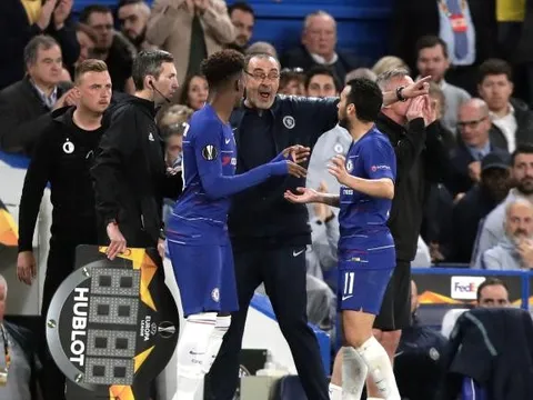Maurizio Sarri chỉ ra vấn đề đáng lo ngại của Chelsea