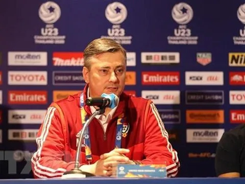 HLV UAE khen 1 cái tên của U23 Việt Nam, muốn Tấn Sinh nhận thẻ đỏ