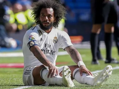 Hiếm thấy! Real ban "đặc ân lớn" cho bạn thân Cristiano Ronaldo