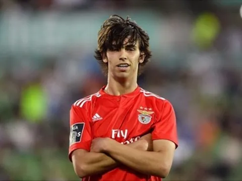 Chi 120 triệu euro, Atletico "tất tay" với MU trong cuộc đua chiêu mộ sao mai Benfica