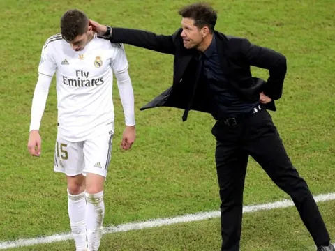 Thua trận, Simeone bực tức chỉ ra "thủ phạm" cướp đi bàn thắng của Atletico