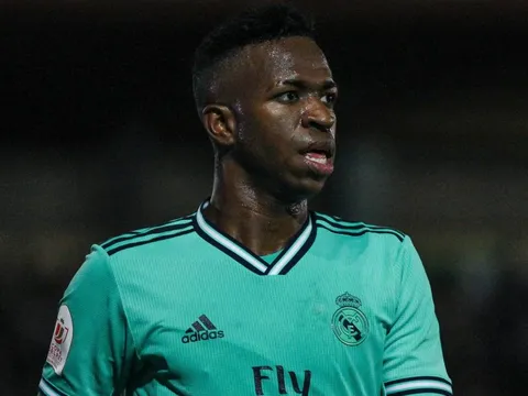 Cho đối thủ "tắt điện", thần đồng Real "nhốt" Bale vào dĩ vãng