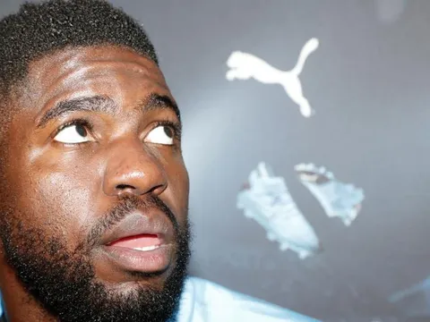 Được Setien trọng dụng, Umtiti vẫn "ngoảnh mặt" vì ... bể bơi