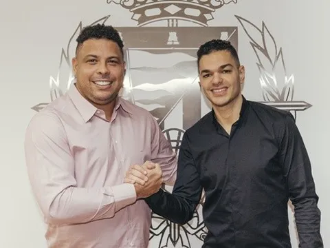 CHÍNH THỨC: 'Messi Pháp' gia nhập đội bóng của Ronaldo