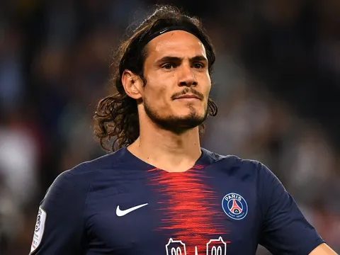 Paul Merson cảnh báo Chelsea về mặt trái của thương vụ Cavani
