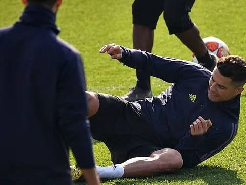 Ronaldo 'té chổng vó' trước ngày đến Tây Ban Nha