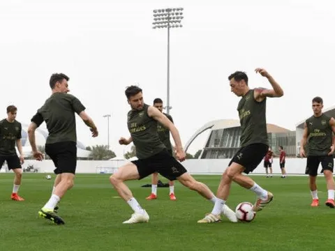 Mikel Arteta và cuộc 'vạn lý trường chinh' cứu vãn hàng thủ Arsenal