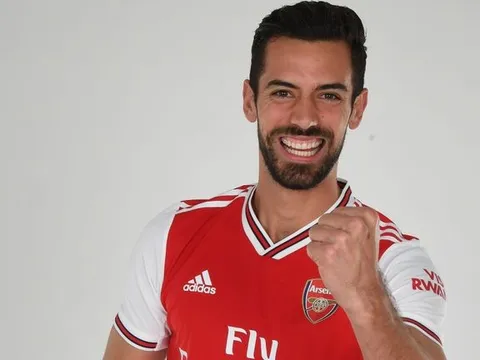 2 bí mật bất ngờ về tân binh duy nhất của Arsenal