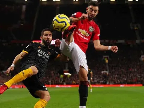 2 bộ mặt của Fernandes trận ra mắt M.U và Solskjaer đã đúng!