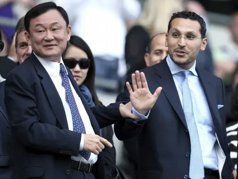 Premier League chuẩn bị chào đón sự trở lại của tỷ phú số 1 Thái Lan