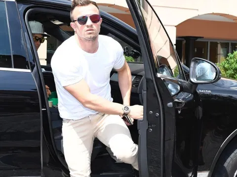 Shaqiri và bộ sưu tập siêu xe 'cực chất' gần 1 triệu bảng