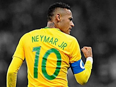Neymar và những ngôi sao cay đắng ngậm ngùi vì bị tước băng thủ quân