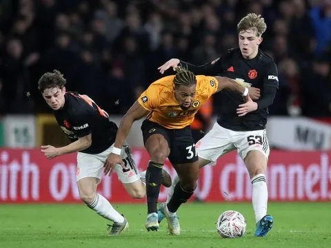 Đá lại với Wolves, Man Utd mất 7 cầu thủ