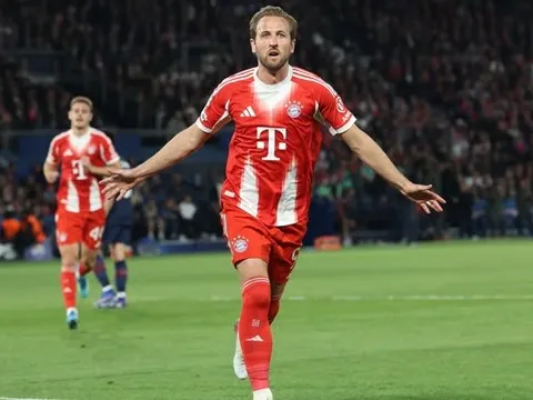 Rooney giội gáo nước lạnh vào lời khen hàng thủ của Kane