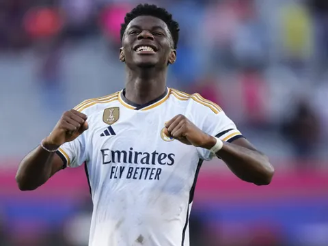 Real dập tắt hy vọng mua Tchouameni của Man Utd