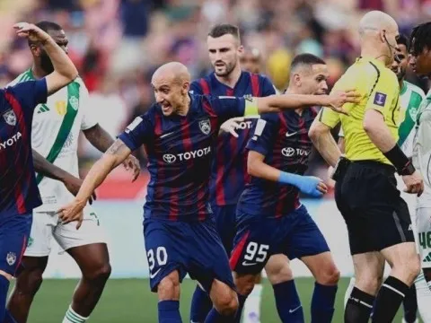 Cuộc họp sinh tử có đủ sức cứu bóng đá Malaysia?