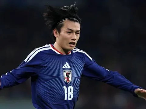 Ghi 26 bàn, sao Nhật Bản được 4 CLB Ngoại hạng Anh săn đón